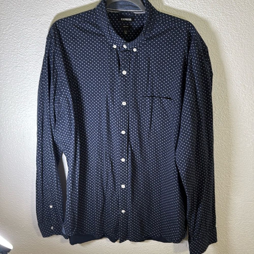 Express- Soft wash navy and white long sleeve button up dress shirt- Size XXL